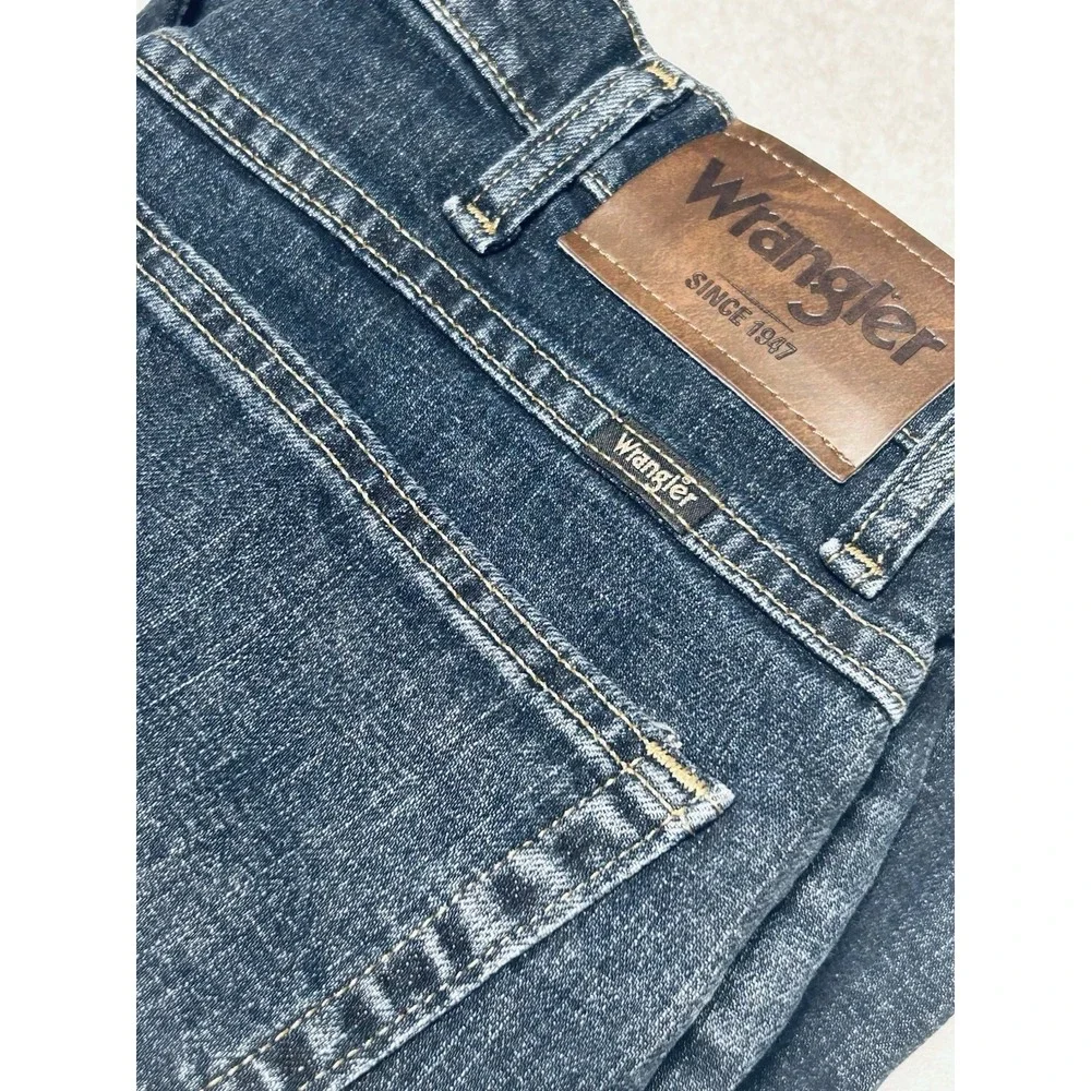 Wrangler Jeans Mens 34x30 99% Cotton 1% Spandex Denim Cowboy Medium Wash VINTAGE